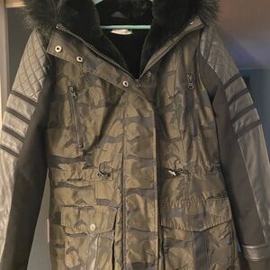Blanc Noir Camouflage Ski Jacket with Faux Fur